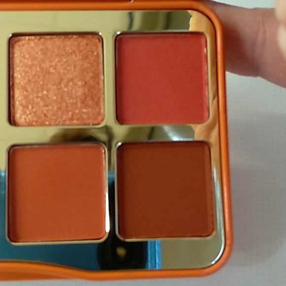 TOO FACED LIGHT MY FIRE EYESHADOW PALETTE - Picture 4 of 5